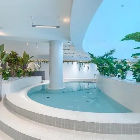 Appartement Hanza Tower Exclusive Pool & Sauna & Jacuzzi *